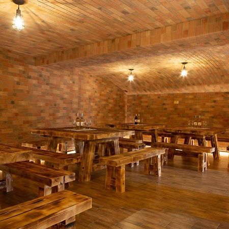 Penzion Šarlota&Vinařství Vítek Josef Mutěnice Exterior foto